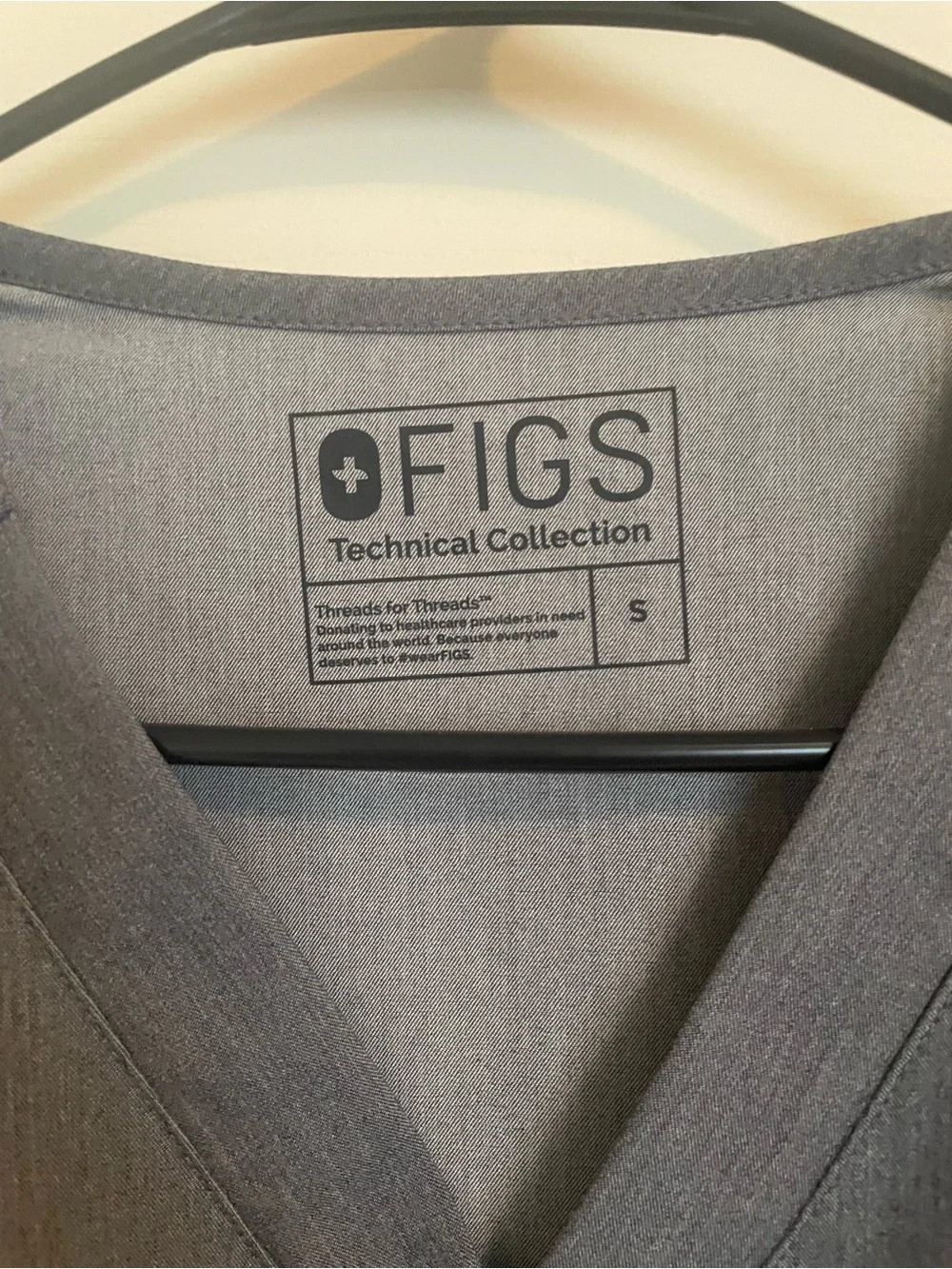 Figs Technical Collection Scrub Top in Charcoal